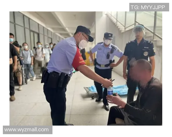 母亲遭民警责骂男子插话被拖入女厕殴打事件民警获刑辅警缓刑处理